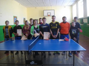 учасники першості села по настільному тенісу